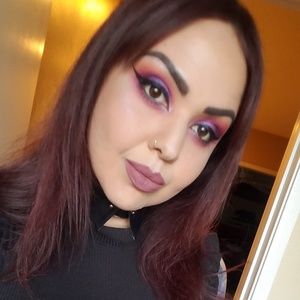 Meet your Posher, Christine